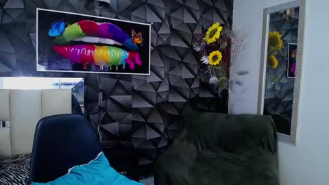 Snapshot of gael__david chatting on December 22, 5:34 am Gael online show from December 22, 5:34 am