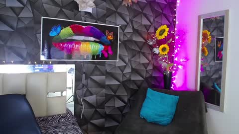 Snapshot of gael__david chatting on December 28, 5:55 am Gael online show from December 28, 5:55 am