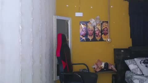 Snapshot of gael__david chatting on January 18, 7:07 am Gael online show from January 18, 7:07 am