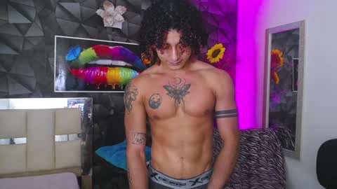 Snapshot of gael__david chatting on January 24, 6:14 am Gael online show from January 24, 6:14 am