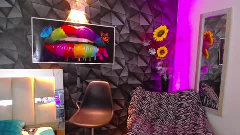 Snapshot of gael__david chatting on January 30, 4:37 am Gael online show from January 30, 4:37 am
