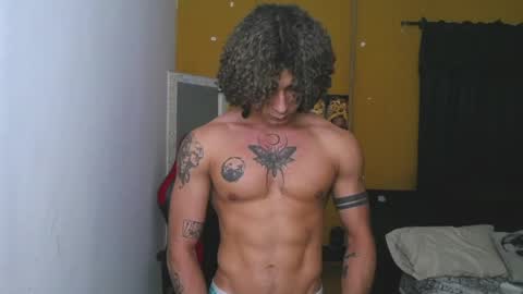 Snapshot of gael__david chatting on February 13, 8:48 am Gael online show from February 13, 8:48 am