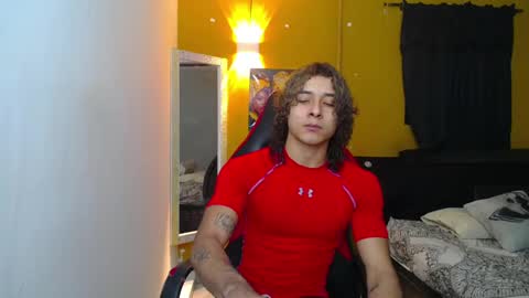 Snapshot of gael__david chatting on February 20, 2:51 am Gael online show from February 20, 2:51 am