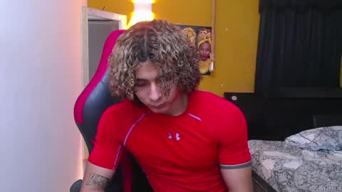 Snapshot of gael__david chatting on March 4, 2:38 am Gael online show from March 4, 2:38 am