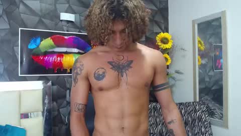 Snapshot of gael__david chatting on March 5, 6:33 am Gael online show from March 5, 6:33 am