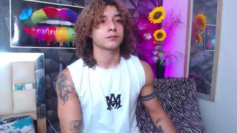 Snapshot of gael__david chatting on March 11, 2:43 am Gael online show from March 11, 2:43 am