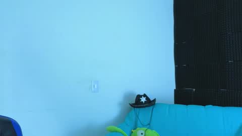 Snapshot of gael__david chatting on October 12, 3:05 am Gael online show from October 12, 3:05 am