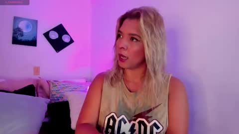 gaia_stonne online show from December 5, 10:13 am