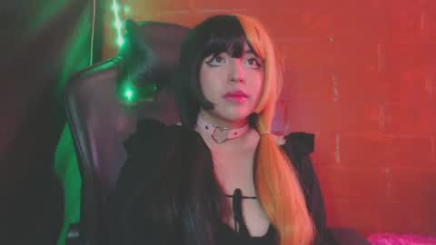 Snapshot of gakomenoshida chatting on February 24, 7:19 pm Kate 3 online show from February 24, 7:19 pm