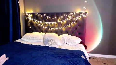 My name Lou 3 online show from December 17, 2:56 pm