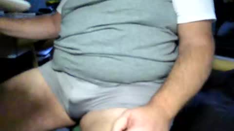 Snapshot of gallimanxxleu chatting on December 2, 10:07 am Stutzen online show from December 2, 10:07 am