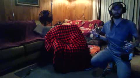 Snapshot of gamerfiend420 chatting on October 31, 5:30 am gamerfiend420 online show from October 31, 5:30 am