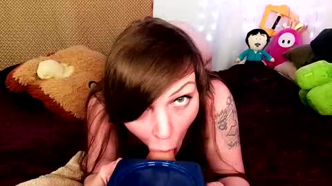 Snapshot of gamergirlroxy chatting on February 16, 7:15 am GamerGirlRoxy online show from February 16, 7:15 am