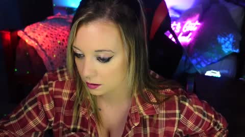 Snapshot of garagesex22 chatting on January 9, 6:27 am Jenna  - be back MONDAY night.  online show from January 9, 6:27 am