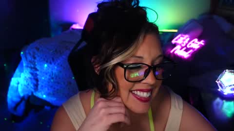 Snapshot of garagesex22 chatting on January 14, 5:19 am Jenna  - be back MONDAY night.  online show from January 14, 5:19 am