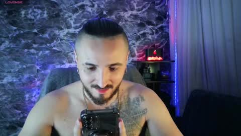 Chris  Dont forget to gift me thumb up Its very important to me and makes me happy AF  online show from February 20, 6:50 am