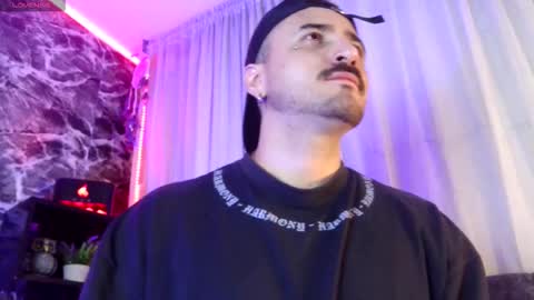 Chris  Dont forget to gift me thumb up Its very important to me and makes me happy AF  online show from October 22, 6:46 am