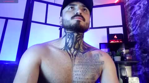 Chris  Dont forget to gift me thumb up Its very important to me and makes me happy AF  online show from December 18, 6:41 am