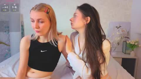 Violla online show from November 28, 3:42 am