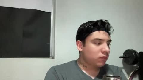 Snapshot of garypinepineapple chatting on May 30, 6:54 am garypinepineapple online show from May 30, 6:54 am