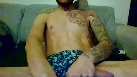 garyreal1990 online show from December 19, 3:52 pm