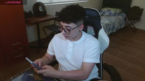 Matt male pronouns please online show from December 28, 7:43 pm