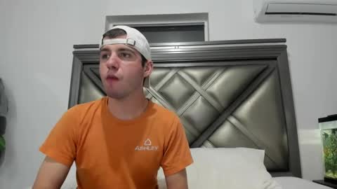 Snapshot of gayndepressed chatting on November 24, 11:48 pm Trace online show from November 24, 11:48 pm