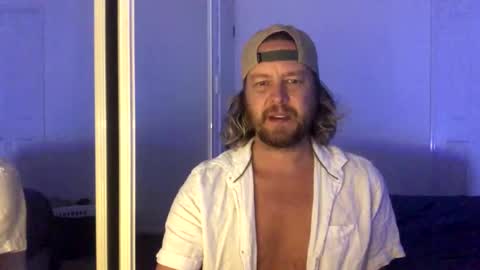 Snapshot of gcsurfer81 chatting on November 27, 11:01 am gcsurfer81 online show from November 27, 11:01 am