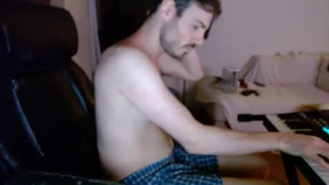 Snapshot of gdakis chatting on February 27, 6:35 am gdakis online show from February 27, 6:35 am