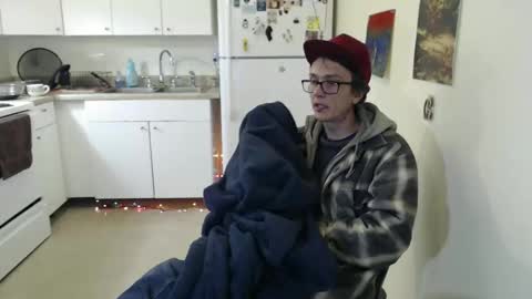 Snapshot of gdanch chatting on January 1, 5:22 am G online show from January 1, 5:22 am