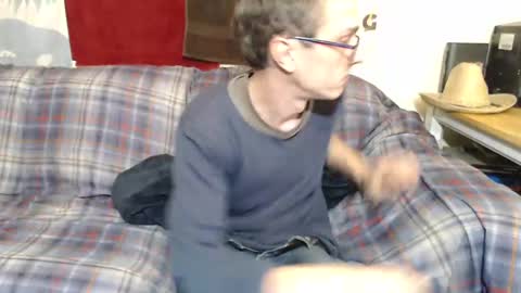 Snapshot of gdanch chatting on January 13, 11:17 pm G online show from January 13, 11:17 pm