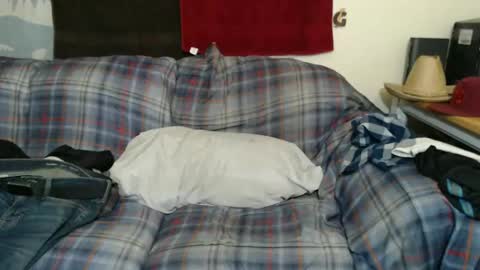 Snapshot of gdanch chatting on January 15, 10:02 pm G online show from January 15, 10:02 pm