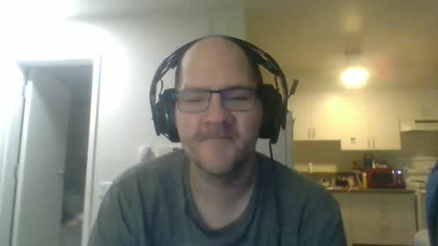 Snapshot of geekgamer41 chatting on October 26, 2:06 am geekgamer41 online show from October 26, 2:06 am