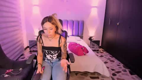 Snapshot of gemarodriguez_ chatting on November 12, 4:46 am Gemma online show from November 12, 4:46 am