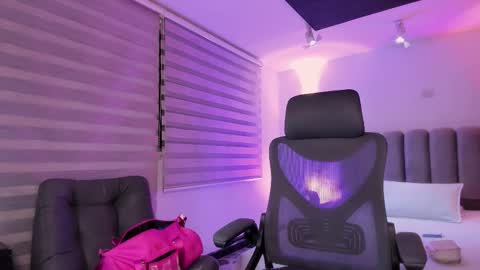 Snapshot of gemarodriguez_ chatting on November 29, 6:16 am Gemma online show from November 29, 6:16 am