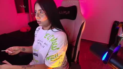 Snapshot of geminis11 chatting on November 15, 12:30 am geminis11 online show from November 15, 12:30 am