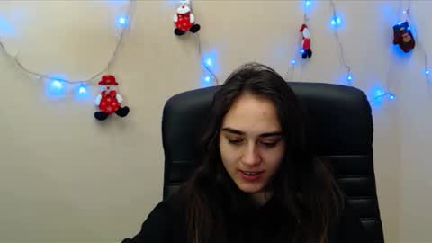 Snapshot of gemma_arterton chatting on January 2, 11:20 am Gemma online show from January 2, 11:20 am