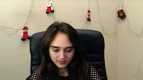 Snapshot of gemma_arterton chatting on January 4, 10:38 am Gemma online show from January 4, 10:38 am