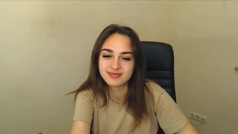 Snapshot of gemma_arterton chatting on September 11, 6:24 am Gemma online show from September 11, 6:24 am