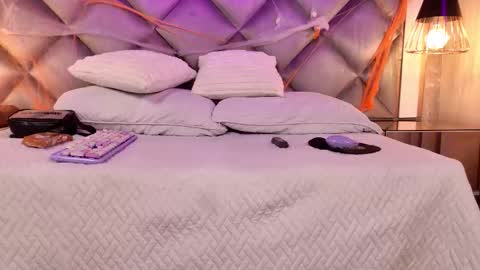 Snapshot of gemma_sm chatting on October 19, 3:07 am Maria online show from October 19, 3:07 am