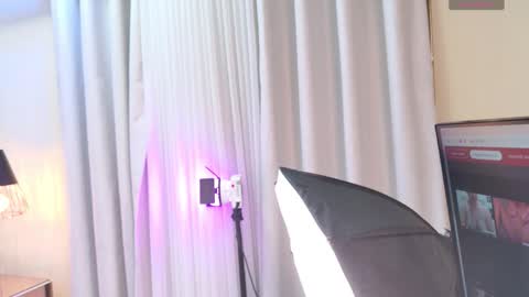 Snapshot of gemma_sm chatting on November 20, 3:07 am Maria online show from November 20, 3:07 am