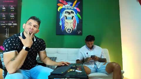 Snapshot of gendersonfit chatting on October 23, 12:43 am gendersonfit online show from October 23, 12:43 am