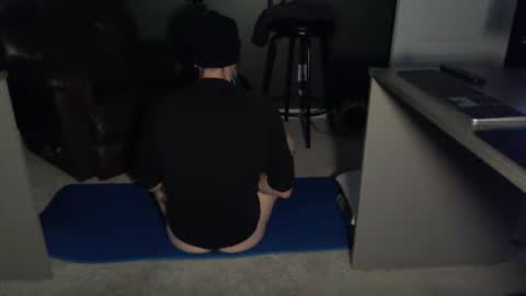 Snapshot of generalbliss chatting on February 4, 3:33 am generalbliss online show from February 4, 3:33 am