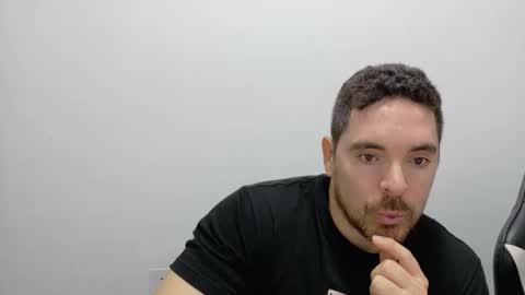 Snapshot of genesis_wb chatting on November 5, 10:32 pm genesis_wb online show from November 5, 10:32 pm