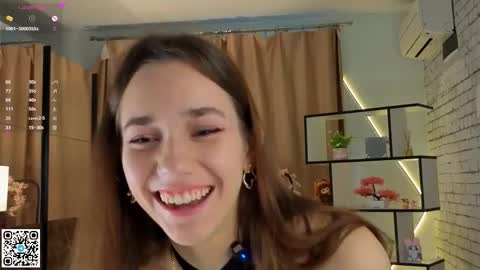 Amely  online show from October 18, 4:15 am