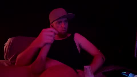 Snapshot of genitalwars chatting on November 15, 1:51 pm genitalwars online show from November 15, 1:51 pm