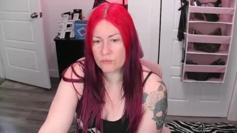 Snapshot of gennyrock chatting on May 27, 1:52 pm Genny Rock and online show from May 27, 1:52 pm