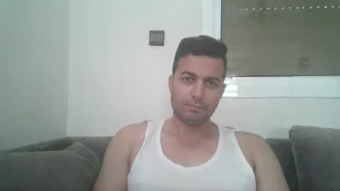 Snapshot of genteldevil chatting on December 4, 10:13 am genteldevil online show from December 4, 10:13 am