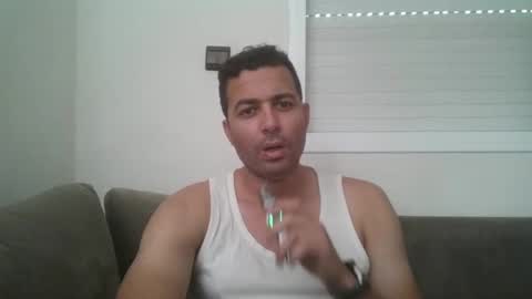 Snapshot of genteldevil chatting on January 19, 12:50 pm genteldevil online show from January 19, 12:50 pm