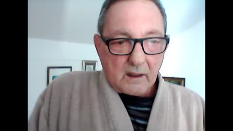 Snapshot of georg1412 chatting on February 8, 8:42 am georg1412 online show from February 8, 8:42 am